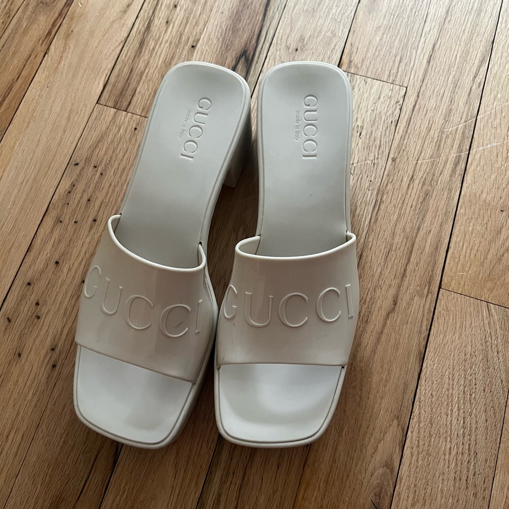 GUCCI rubber sandals
